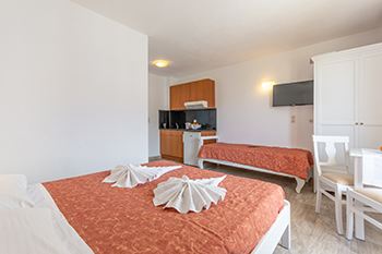 Dionisos Hotel